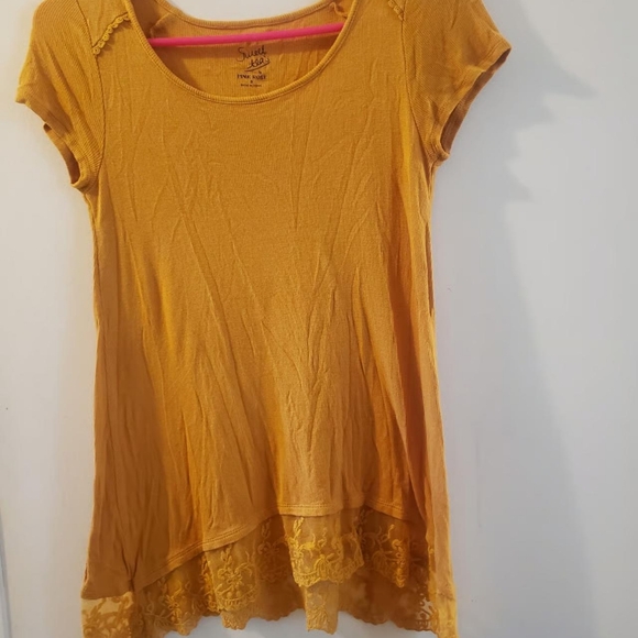 Tops - Womens sweet teas butterscotch lace trim shirt small